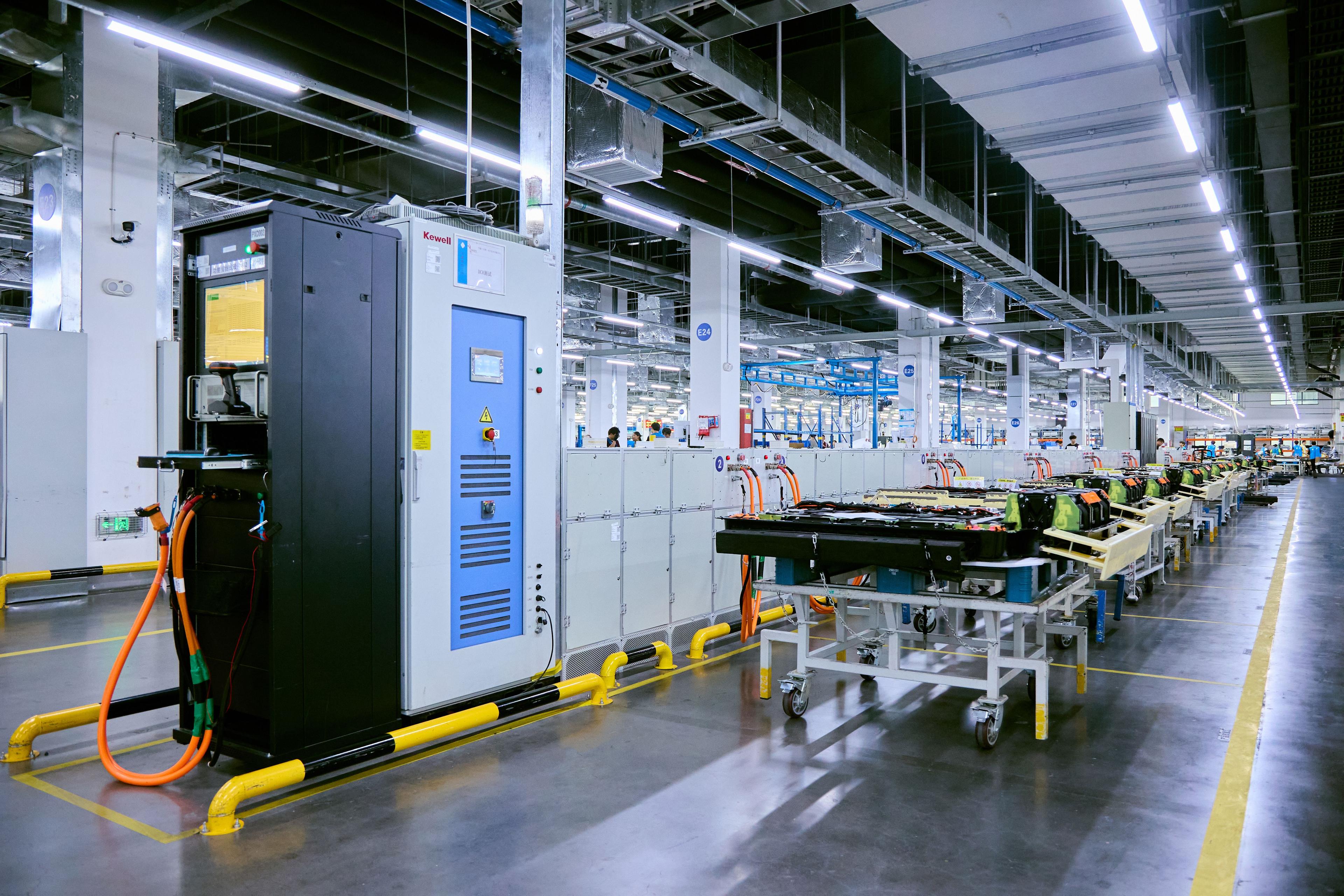 Octillion Achieves Single-Day Production Record of 3,653 EV Battery Systems
